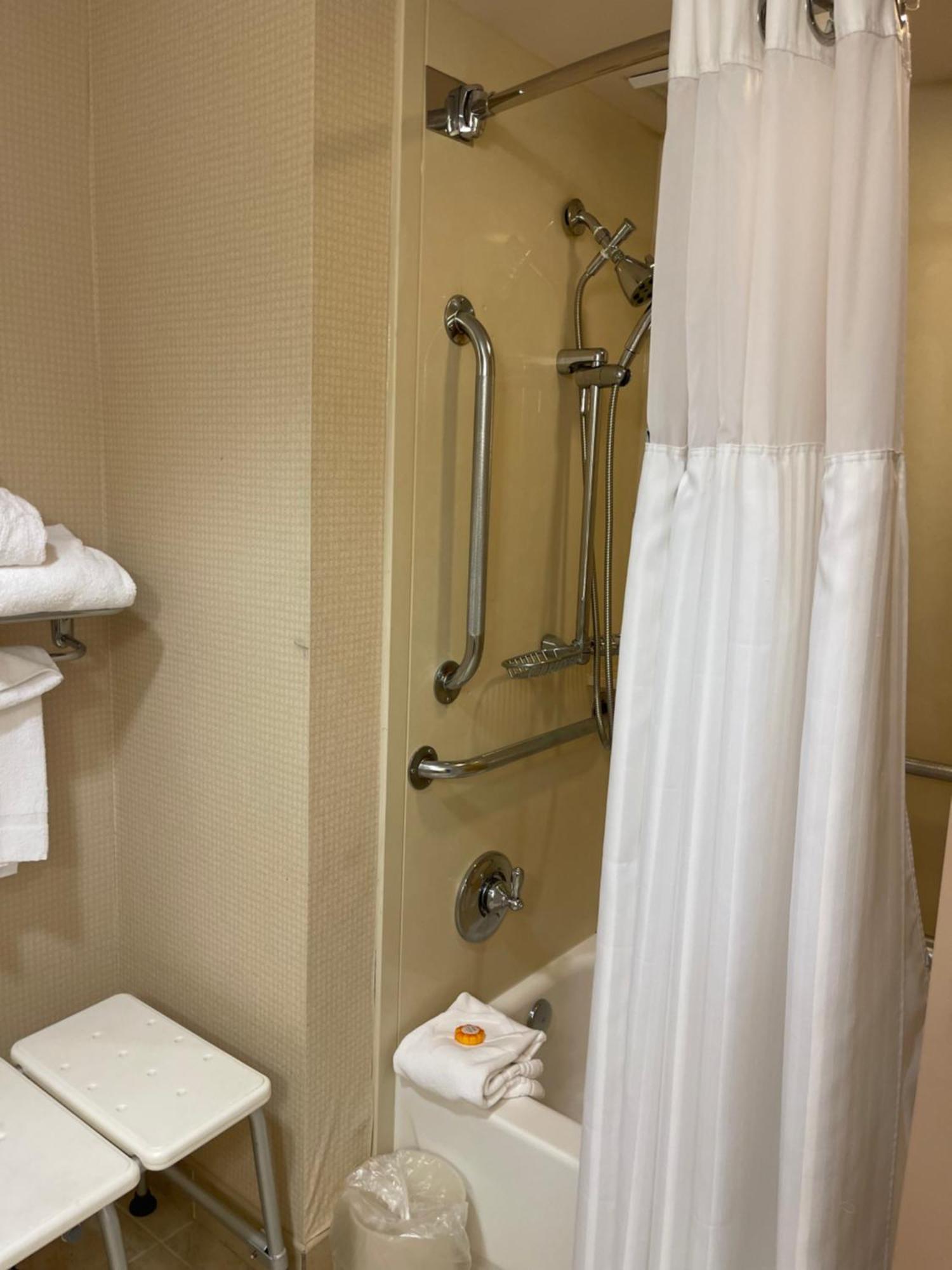 Quality Hotel Есингтън Екстериор снимка